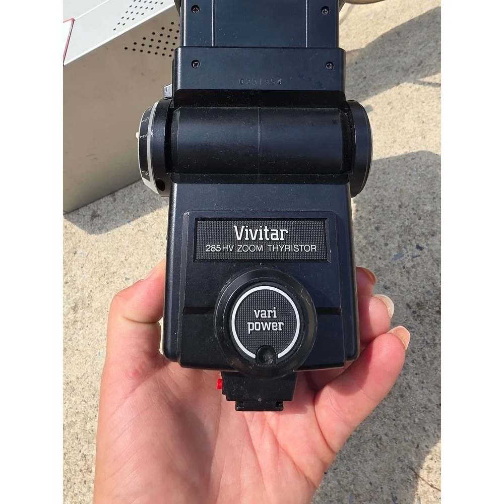 Vivitar 285HV Zoom Thyristor Professional Camera Flash Vari-Power Tilt Head